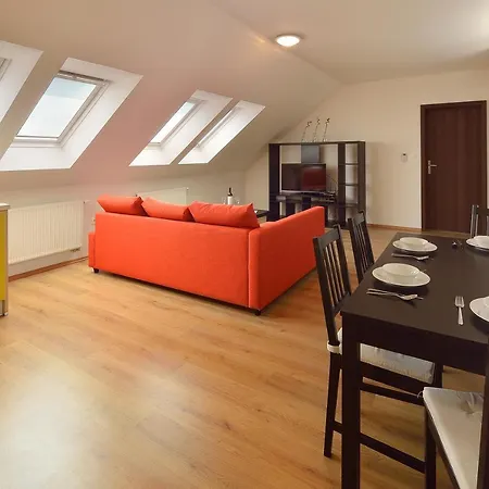 Hotel Short By Ambiente 3*