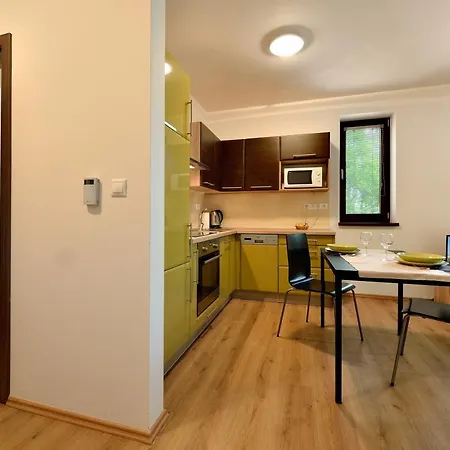 Short By Ambiente 3* Bratislava